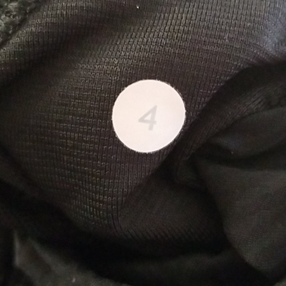 Lululemon Women's Capris Size 4 - Picture 11 of 11